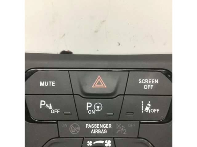 Блок управления климат-контролем    Jeep Renegade