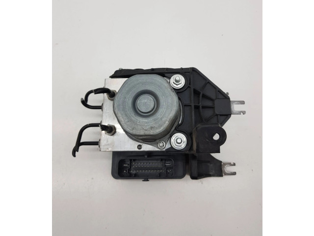 Jednotka ABS A0004313900   Mercedes-Benz GLA W156 2017