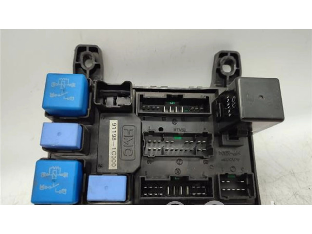 Блок предохранителей  911981C000   Hyundai Getz    