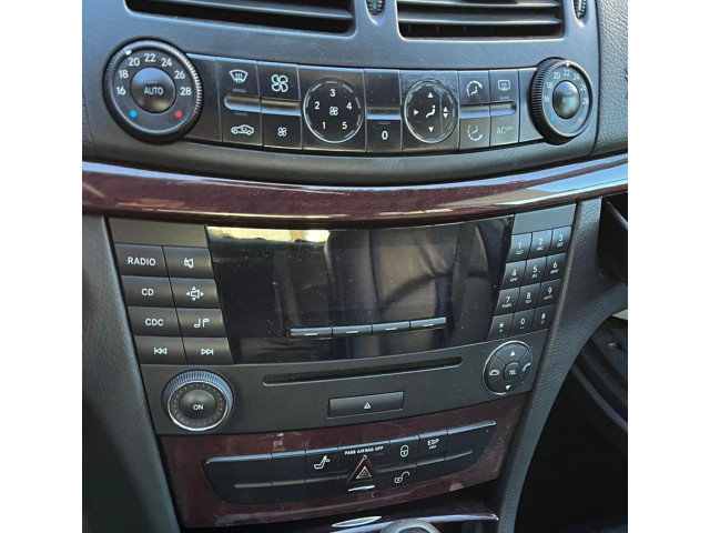 Дисплей       Mercedes-Benz E W211