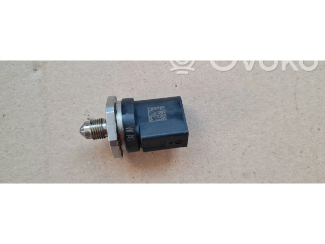 Топливная рампа 06J906054J Audi Q3 F3 для двигателя DKTA DKT