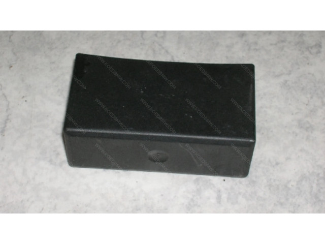   Pojistková skříňka 12631735752   BMW 3 E36 1994