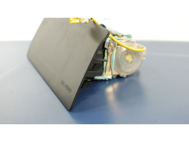 Подушка безопасности водителя Mazda MPV II LW