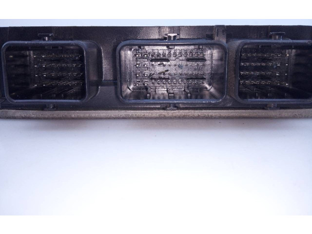 Блок управления двигателя 8200513058, 8200785530   Dacia Logan Pick-Up
