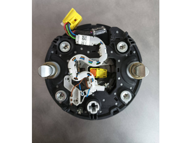 Подушка безопасности водителя AV9A002TU33, T82A201 Audi A1