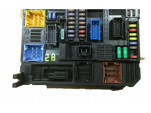 Блок предохранителей 9830707780   Peugeot 5008 II    