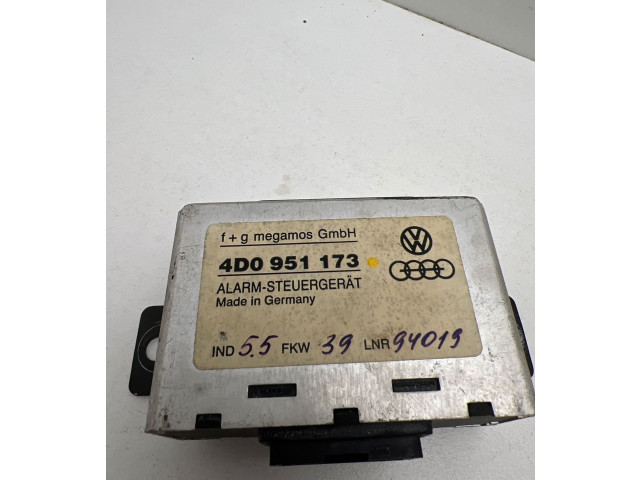 Pojistková skříňka Блок управления сигнализации 4D0951173 Audi A8 S8 D2 4D 1995