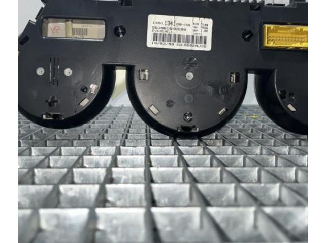 Панель приборов    Citroen C8       