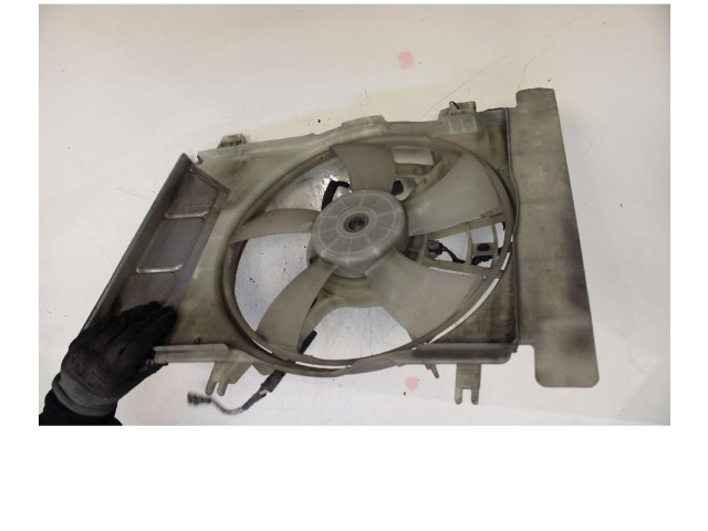 Электрический вентилятор радиаторов DENSO   Toyota Yaris   