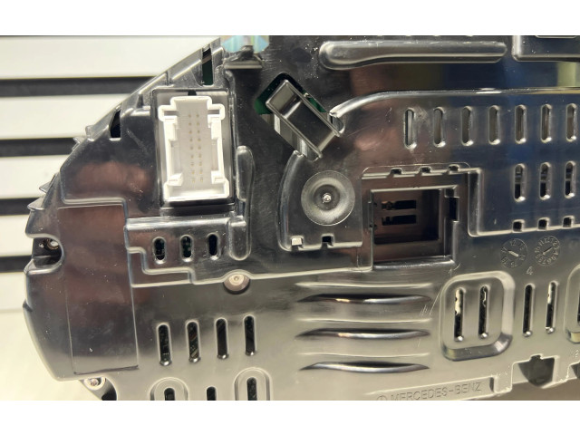 Přístrojová deska Mercedes-Benz GLC X253 C253 2016 A2059007133, A2059023717