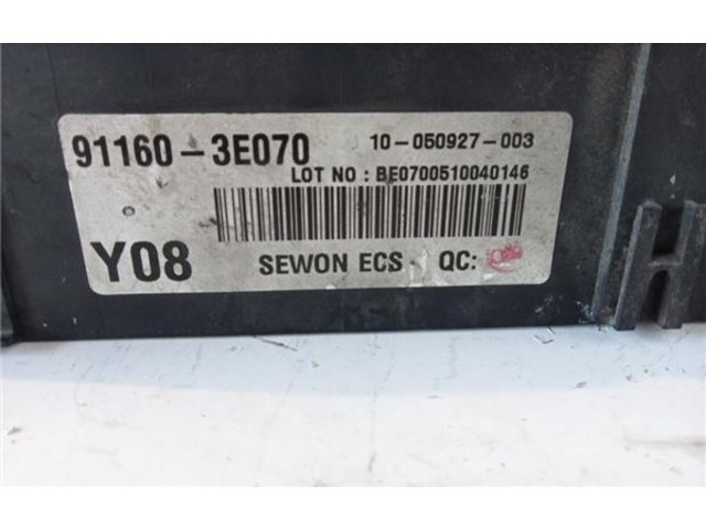 Блок предохранителей  6110872, 6110872   KIA Sorento    