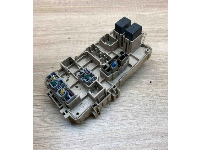 Блок предохранителей JB200400, 000807   Subaru Forester SF    