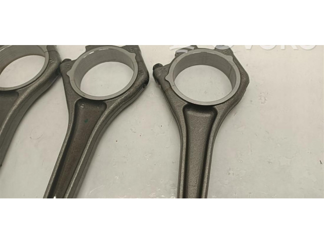 Шатун Jaguar F-Pace