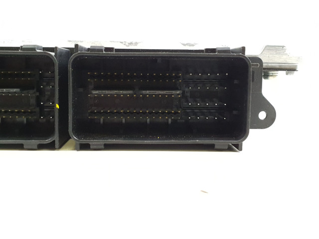 Блок управления двигателя 32242004 Volvo S60