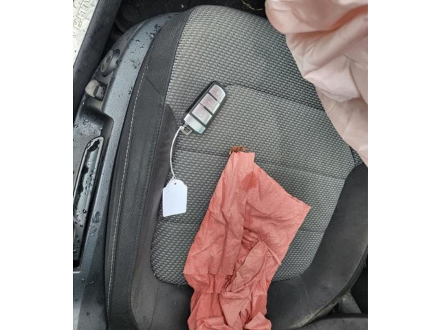 Блок управления климат-контролем    Volkswagen PASSAT B7