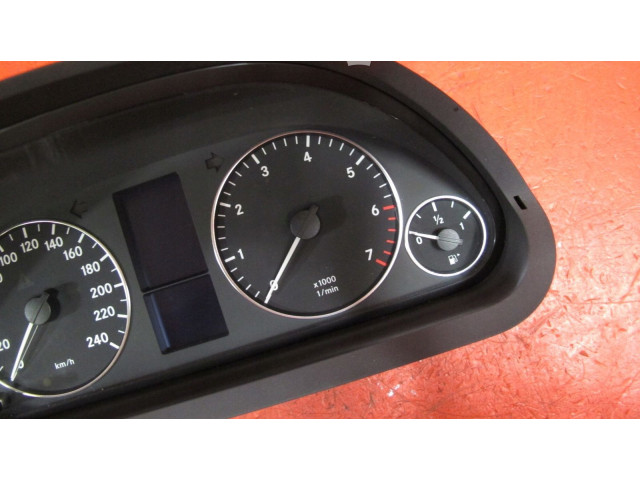 Панель приборов A1695401247   Mercedes-Benz A W169       