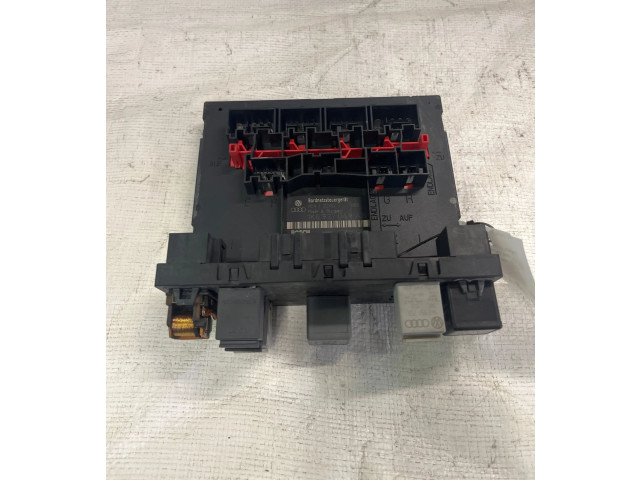 Блок предохранителей 1K0937049AG, F005V00659 Volkswagen Caddy