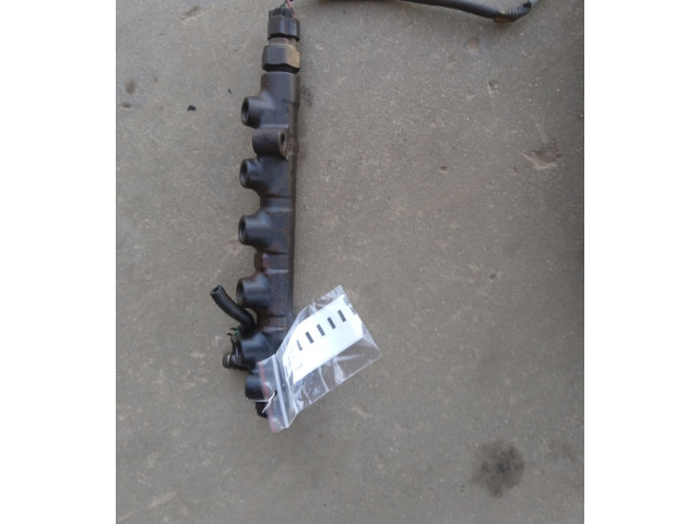 Топливная рампа Toyota Corolla Verso E121