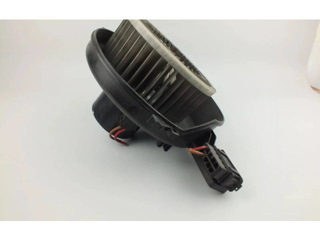 Вентилятор печки    6Q1819015C   Volkswagen Polo IV 9N3