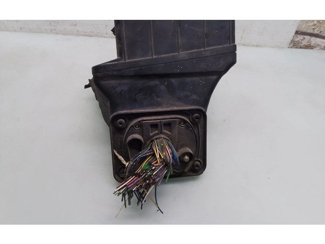 Pojistková skříňka BMW 5 E34 1995