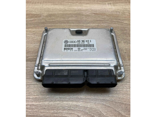 Блок управления двигателем Блок управления 045906019G, 0281010220 Audi A2