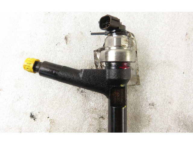 Форсунка 8973138612, 8973138612    Opel Meriva A  Z 17 DTH 