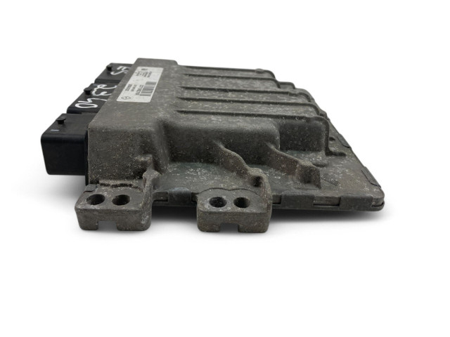 Блок управления двигателем Блок управления 237106276R, 237106102R Dacia Lodgy