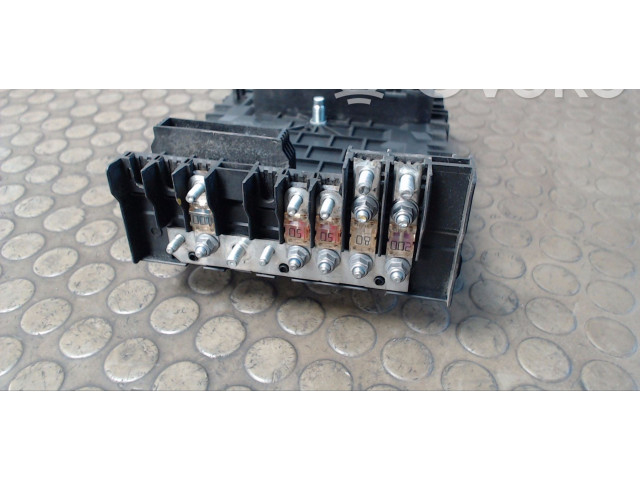 Блок предохранителей 1K0937125, 0000 Volkswagen Caddy