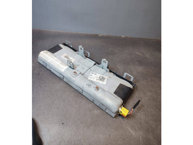 Подушка безопасности для колен 5G2880842D Skoda Octavia Mk3 (5E)