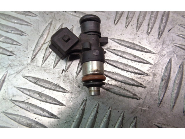 Форсунка 8200292590 Renault Clio III