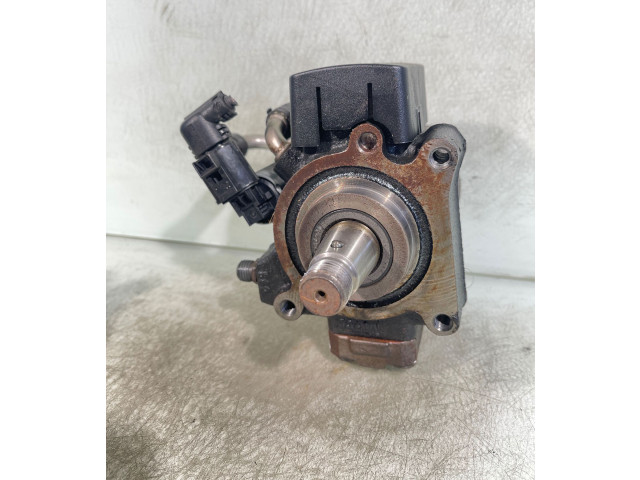 Vstřikovací čerpadlo 03l130755e, 061111043204   Volkswagen Caddy    BLS 