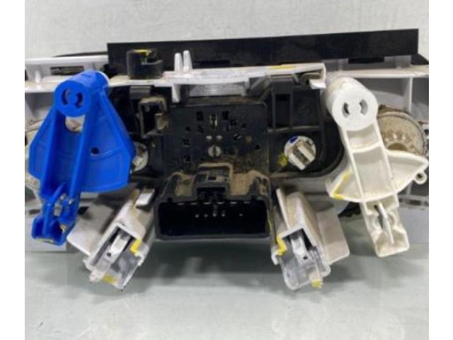 Блок управления климат-контролем    Dacia Duster