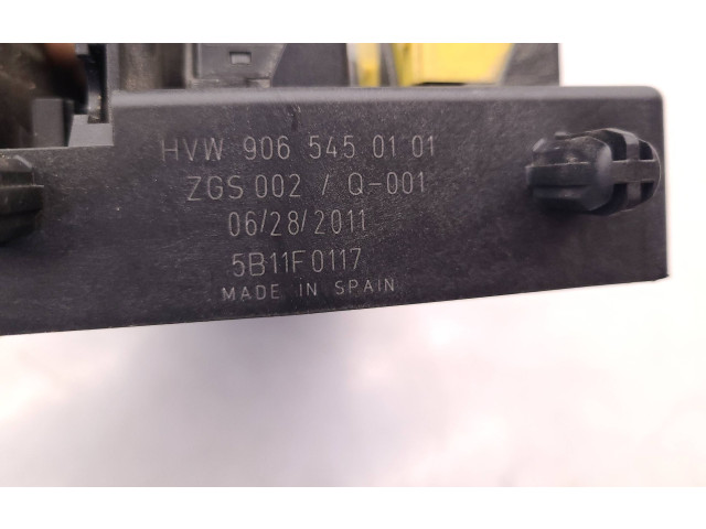 Блок предохранителей 9065450101, 5B11F0117    Volkswagen Crafter  CECA 