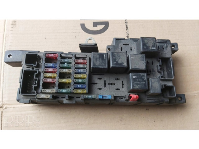 Блок предохранителей  518829106   Volvo S80    