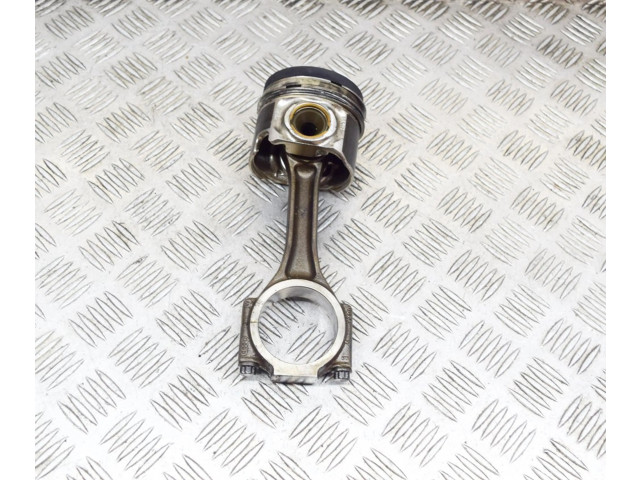 Píst 03G107065J, 038198401D Volkswagen PASSAT B6 pro naftový motor 2.0 BKP