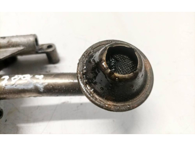 Масляный насос   038115105c, 02564680  Skoda Octavia Mk2 (1Z) 