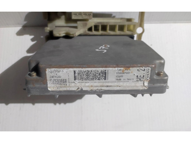 Блок управления двигателя    Volvo S70  V70  V70 XC