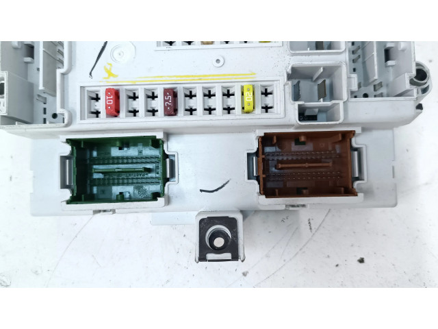 Блок предохранителей 68236667AG Jeep Cherokee