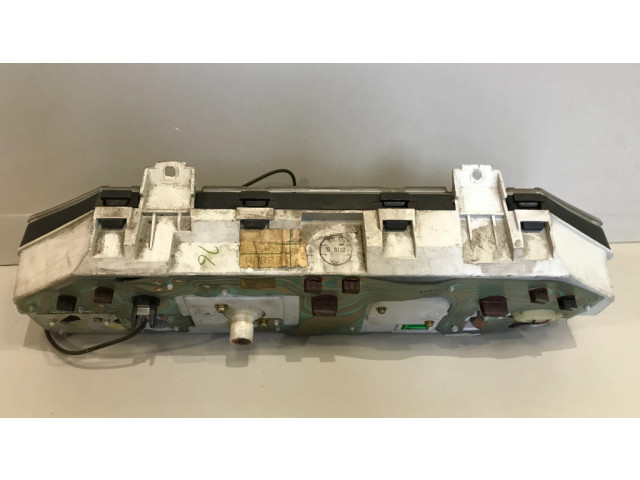 Přístrojová deska Nissan Bluebird 1987 NA800