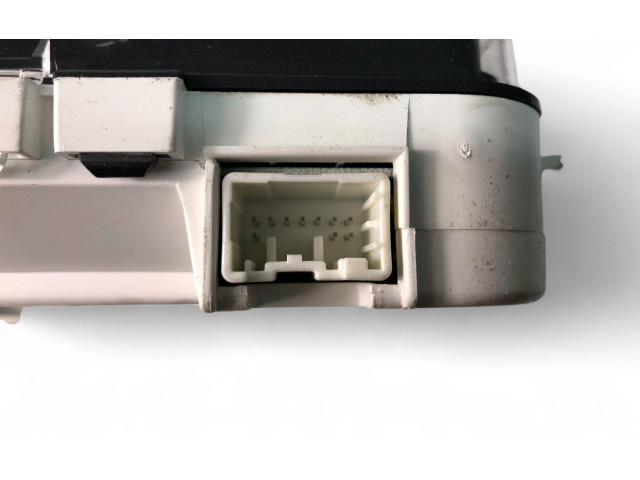 Přístrojová deska  Volvo S40 2011 31296228  