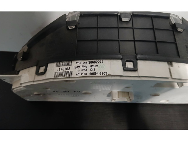 Панель приборов 30682277, 1376562 Volvo S60