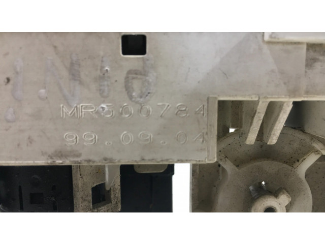 Блок управления климат-контролем E32pb393, MR500784 Mitsubishi Pajero