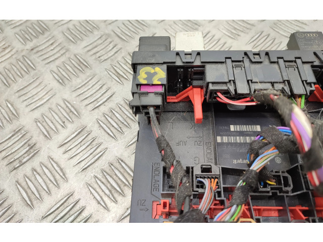 Блок предохранителей 8P0907279F Audi A3 S3 A3 Sportback 8P