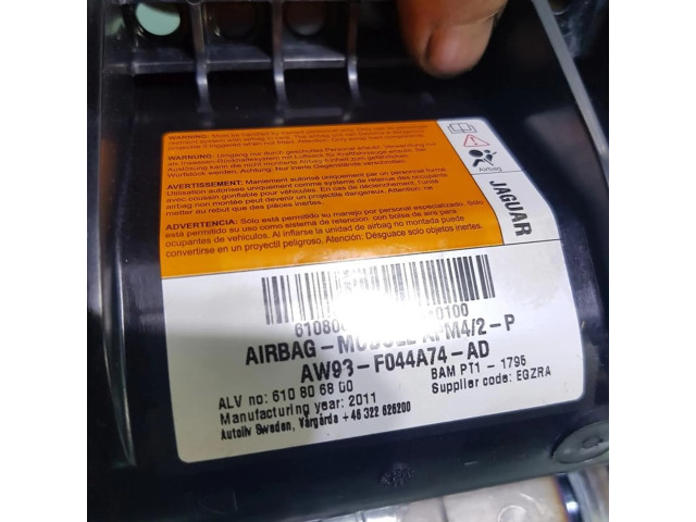 Подушка безопасности пассажира AW93-F044A74-AD Jaguar XJ X351