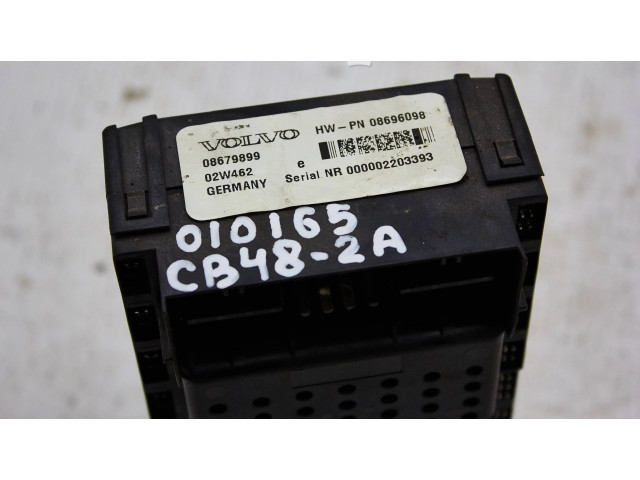 Блок предохранителей 08679899, 08696098 Volvo XC90