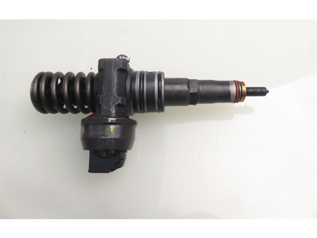 Vstřikovač 0414720215, 038130073AG Volkswagen Caddy BJB