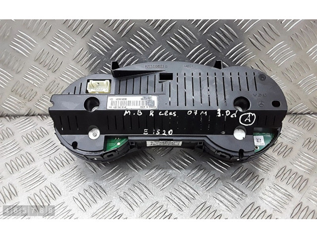 Přístrojová deska Mercedes-Benz R AMG W251 2007 a2515403648