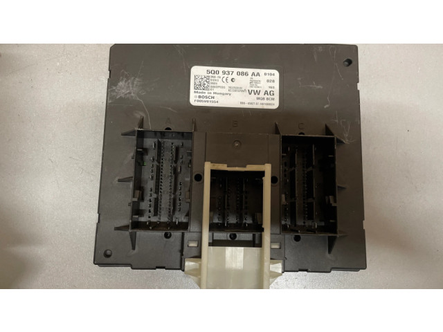 Блок комфорта 5Q0937086AA Skoda Octavia Mk3 (5E)