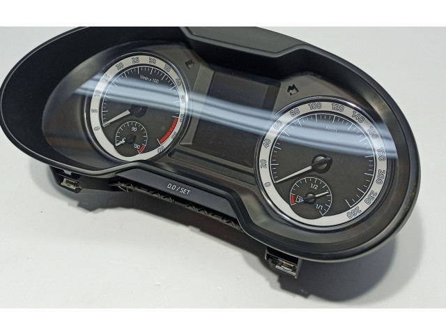 Панель приборов 5E0920751E, 5E0920751   Skoda Octavia Mk3 (5E)       