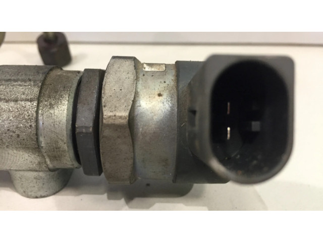 Vstřikovací lišta 7788679, 0445216008 BMW X5 E53 pro naftový motor 3.0